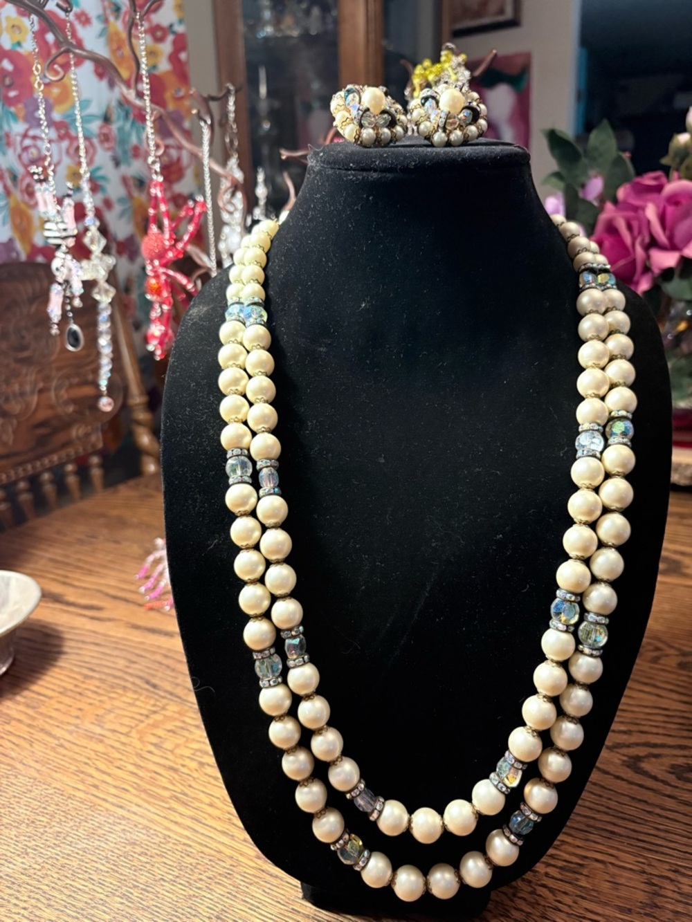 Singed Hobe faux pearl Beaded Double-Strand Necklace pierced Earrings Set